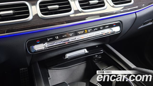 Mercedes-Benz GLE-Class 2022 — photo 30