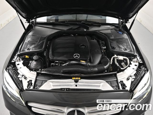 Mercedes-Benz C-Class 2020 — photo 6