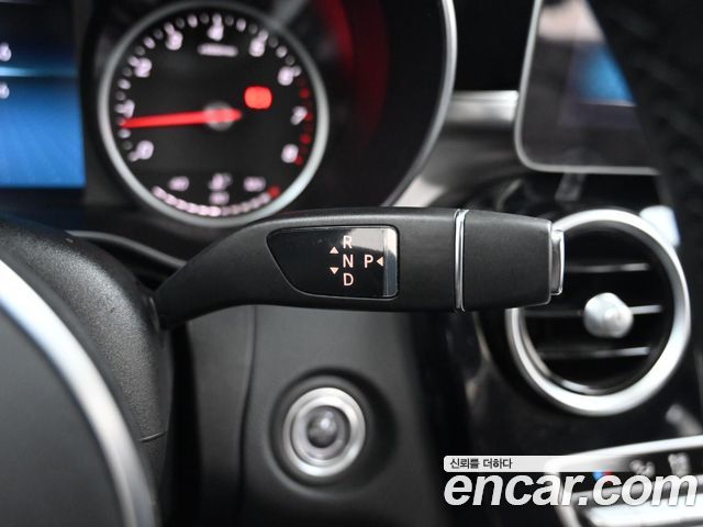 Mercedes-Benz C-Class 2020 — photo 9