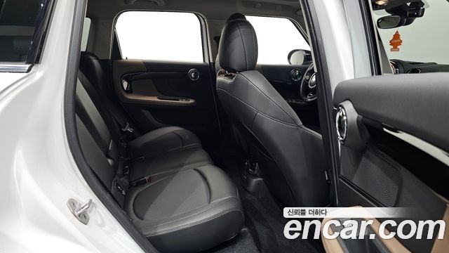 Mini Countryman 2020 — photo 18
