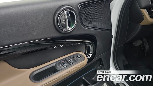 Mini Countryman 2020 — photo 28