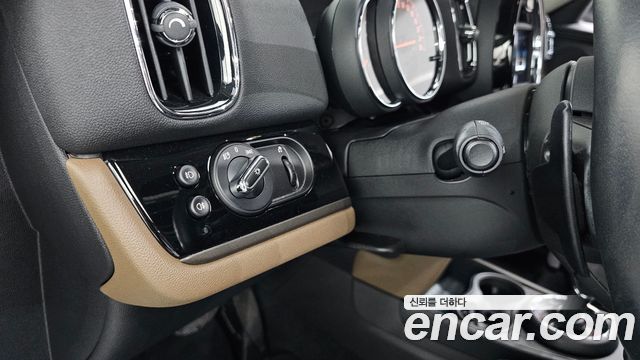 Mini Countryman 2020 — photo 29