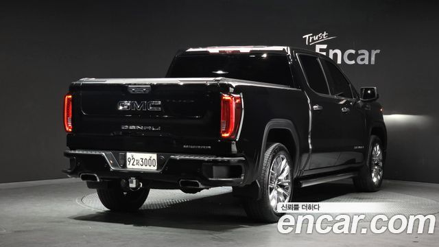 GMC Sierra 2024 — photo 2