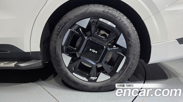 Kia Canival 2025 — photo 7