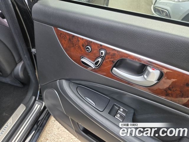 Hyundai Equus 2012 — photo 14