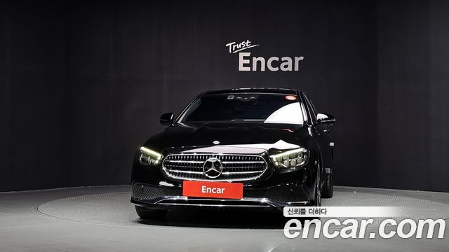 Mercedes-Benz E-Class 2022 — photo 3