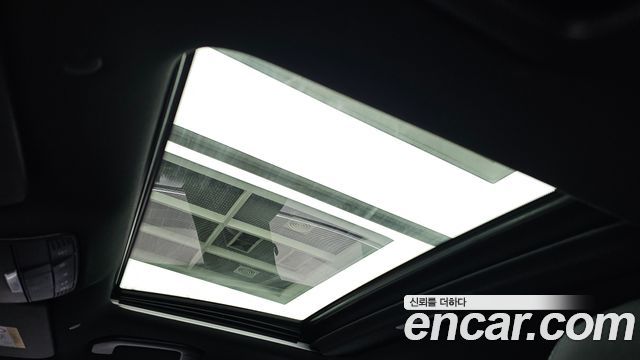 Mercedes-Benz E-Class 2022 — photo 17