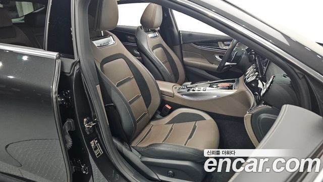 Mercedes-Benz AMG GT 2021 — photo 16
