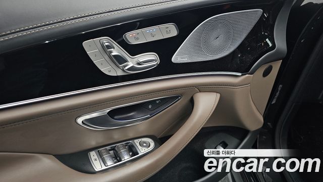 Mercedes-Benz AMG GT 2021 — photo 33