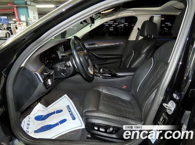 BMW 5-Series 2019 — photo 6
