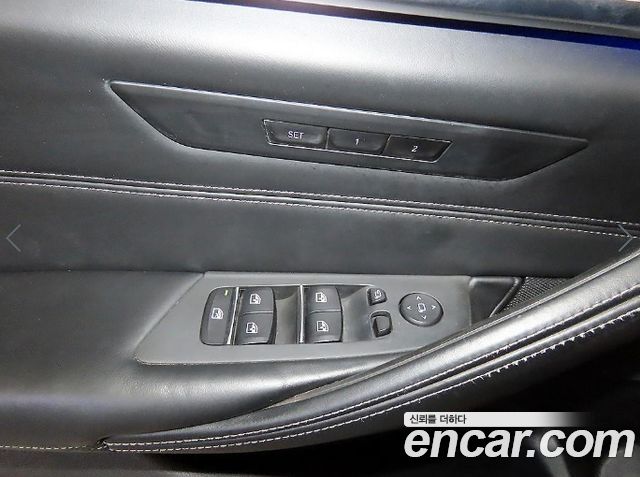 BMW 5-Series 2019 — photo 13