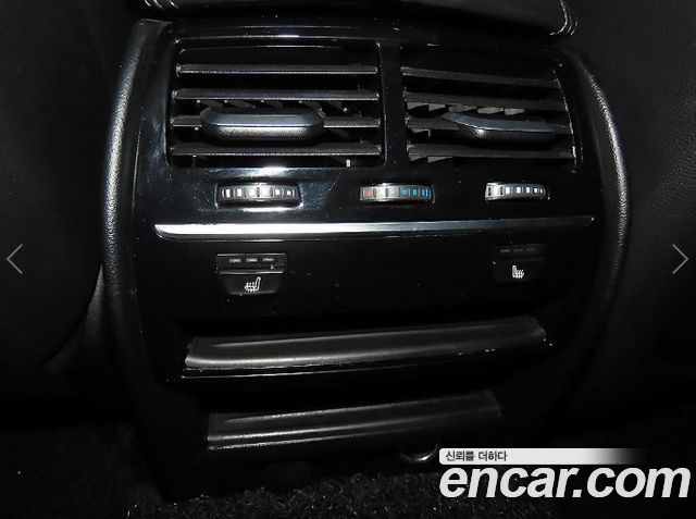 BMW 5-Series 2019 — photo 14