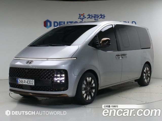 Hyundai Staria 2023 — photo 1