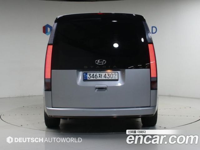 Hyundai Staria 2023 — photo 4