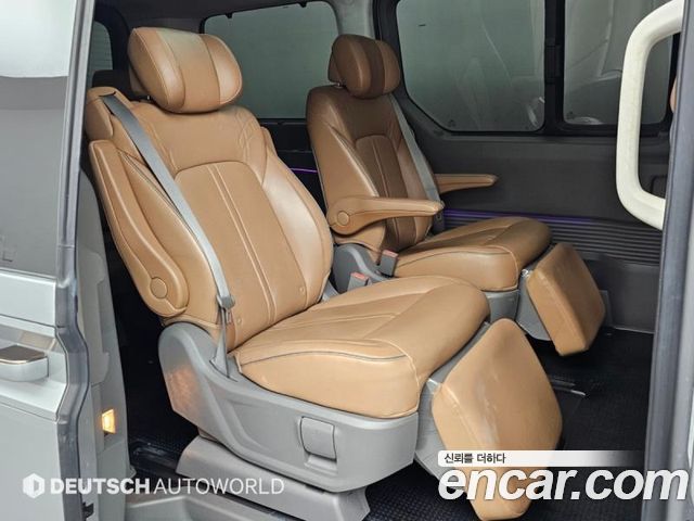 Hyundai Staria 2023 — photo 12