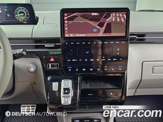 Hyundai Staria 2023 — photo 14