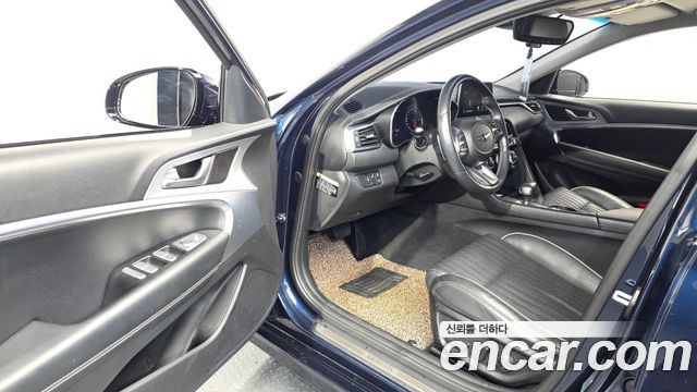 Genesis G70 2019 — photo 13
