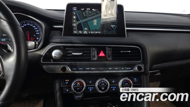 Genesis G70 2019 — photo 18
