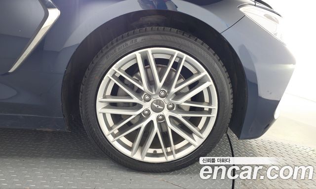 Genesis G70 2019 — photo 7