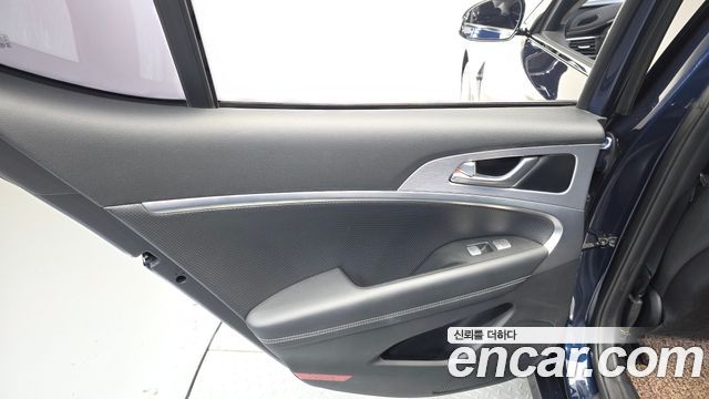 Genesis G70 2019 — photo 15
