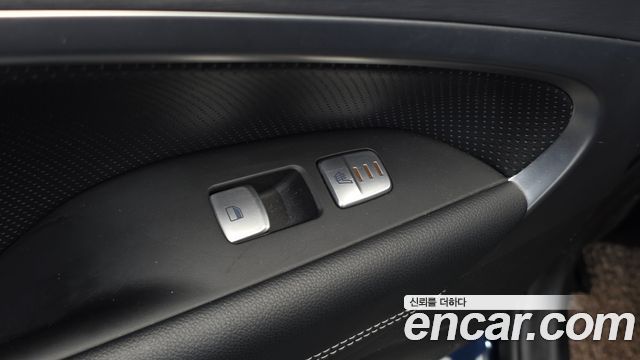 Genesis G70 2019 — photo 29