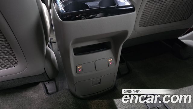 Kia Canival 2018 — photo 25