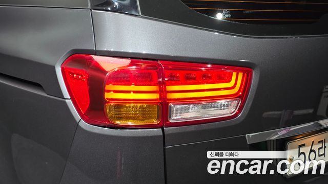 Kia Canival 2018 — photo 9