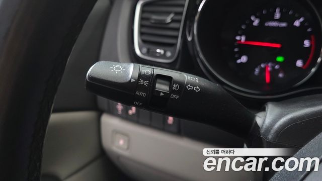 Kia Canival 2018 — photo 32