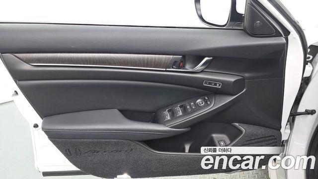 Honda Accord 2022 — photo 14