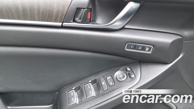 Honda Accord 2022 — photo 27