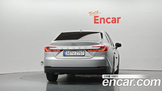 Toyota Camry 2025 — photo 4