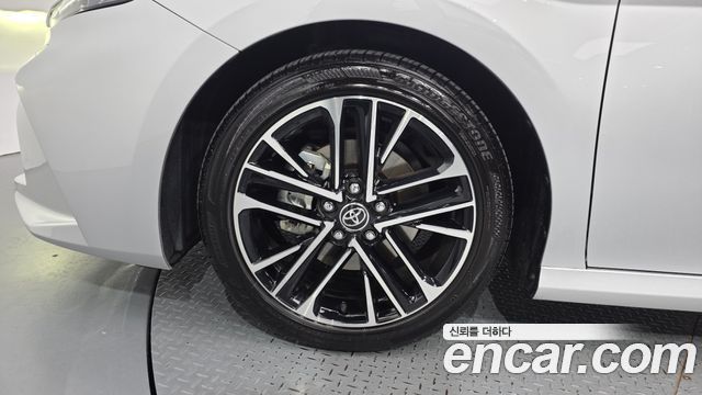 Toyota Camry 2025 — photo 5