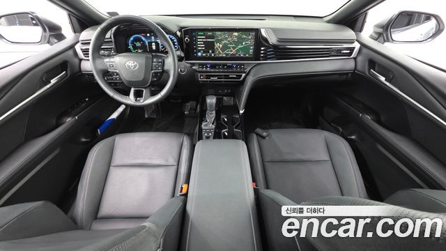 Toyota Camry 2025 — photo 10