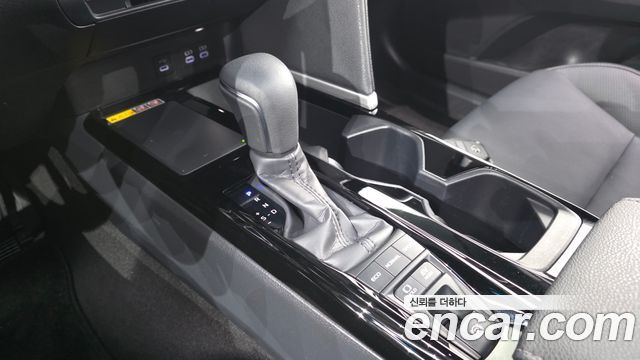 Toyota Camry 2025 — photo 12