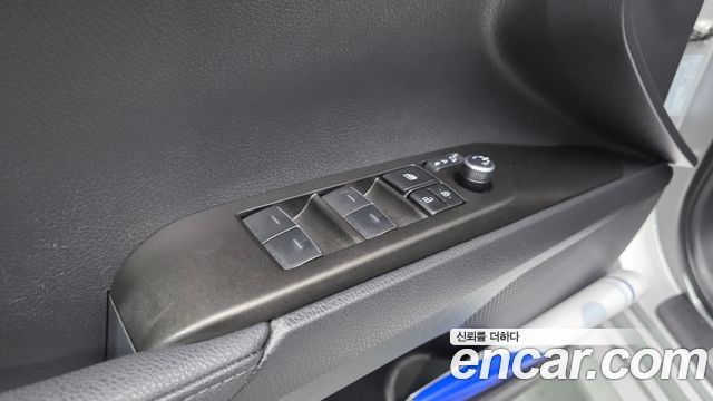 Toyota Camry 2025 — photo 29
