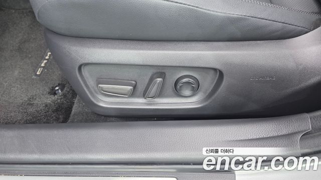 Toyota Camry 2025 — photo 31