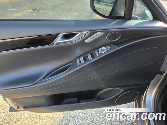 Genesis G80 2022 — photo 11