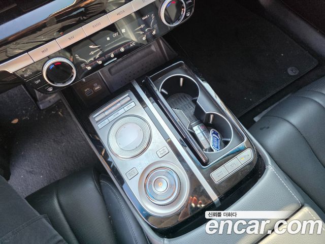 Genesis G80 2022 — photo 15