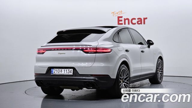Porsche Cayenne 2020 — photo 2