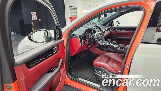 Porsche Cayenne 2020 — photo 13