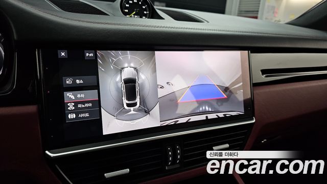Porsche Cayenne 2020 — photo 21