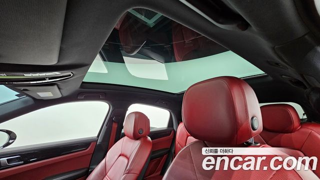 Porsche Cayenne 2020 — photo 25
