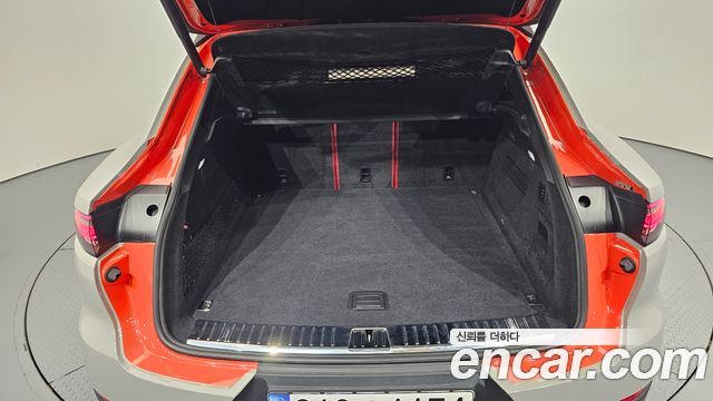 Porsche Cayenne 2020 — photo 37