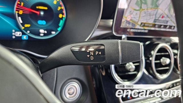 Mercedes-Benz GLC-Class 2022 — photo 12