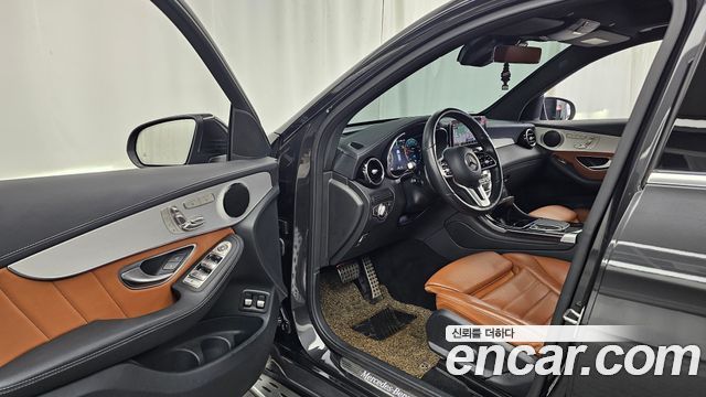 Mercedes-Benz GLC-Class 2022 — photo 13