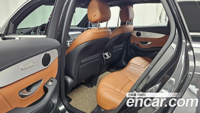 Mercedes-Benz GLC-Class 2022 — photo 17