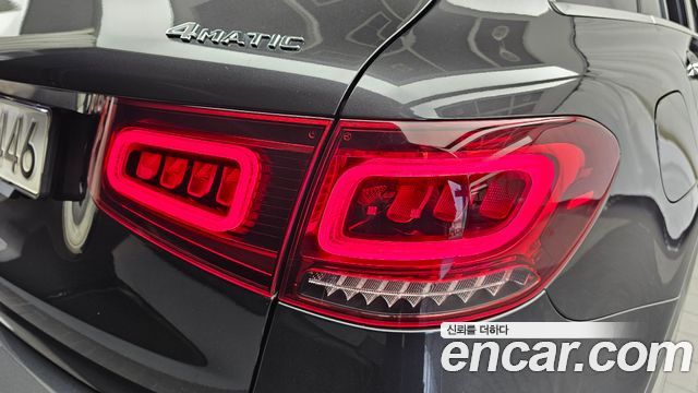Mercedes-Benz GLC-Class 2022 — photo 9