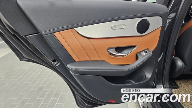 Mercedes-Benz GLC-Class 2022 — photo 15