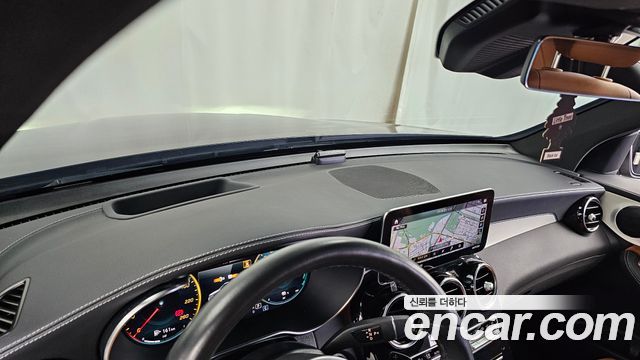Mercedes-Benz GLC-Class 2022 — photo 35