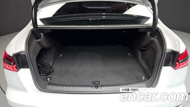 Audi A6 2020 — photo 20